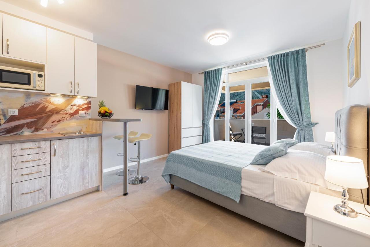 Oyo Deluxe Apartments ดูบรอฟนิก ภายนอก รูปภาพ