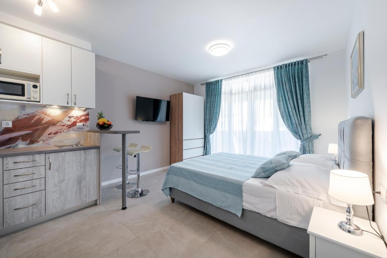 Oyo Deluxe Apartments ดูบรอฟนิก ภายนอก รูปภาพ