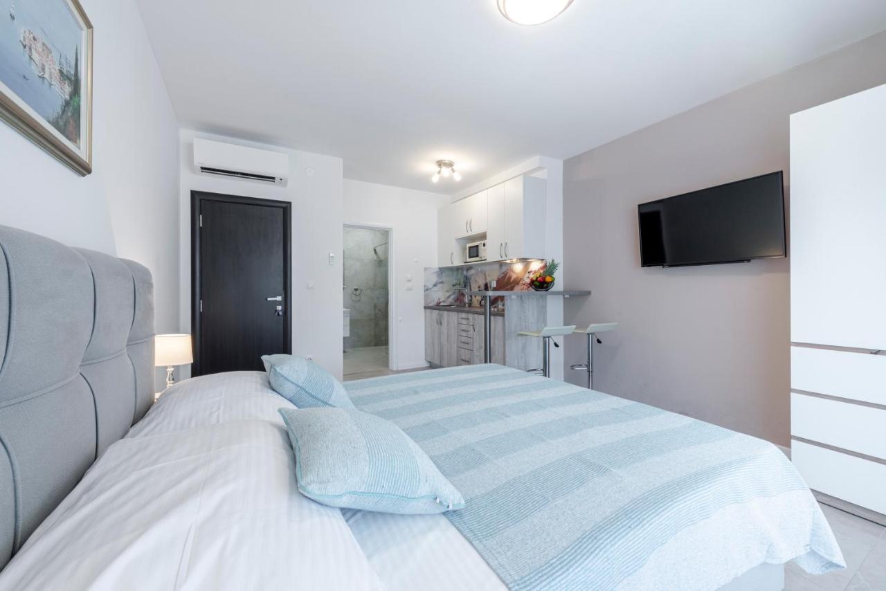 Oyo Deluxe Apartments ดูบรอฟนิก ภายนอก รูปภาพ