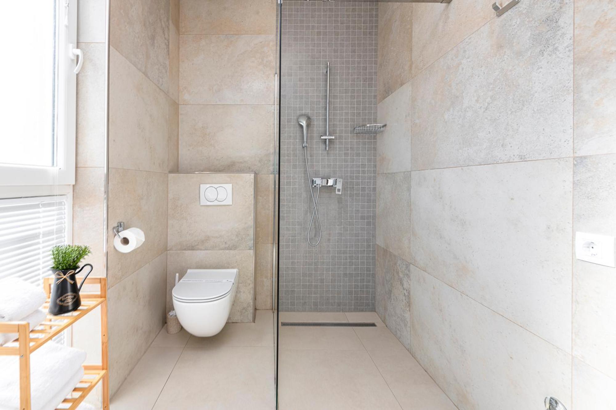 Oyo Deluxe Apartments ดูบรอฟนิก ภายนอก รูปภาพ